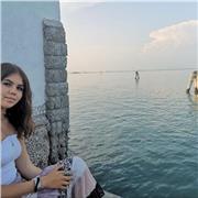 Studentessa liceo linguistico offre aiuto in tutte le materie e in particolare nelle lingue